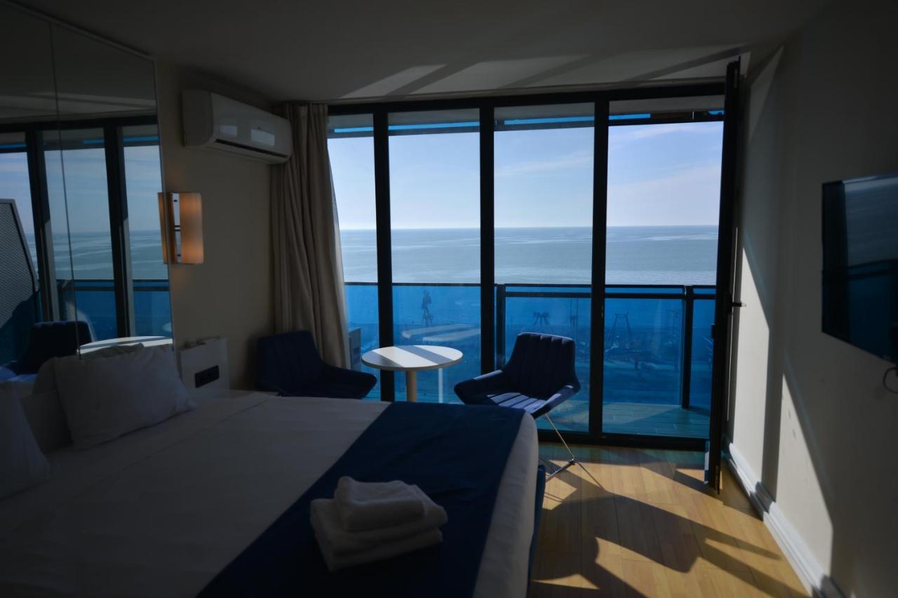 Aparthotel In Orbi City Батуми Экстерьер фото