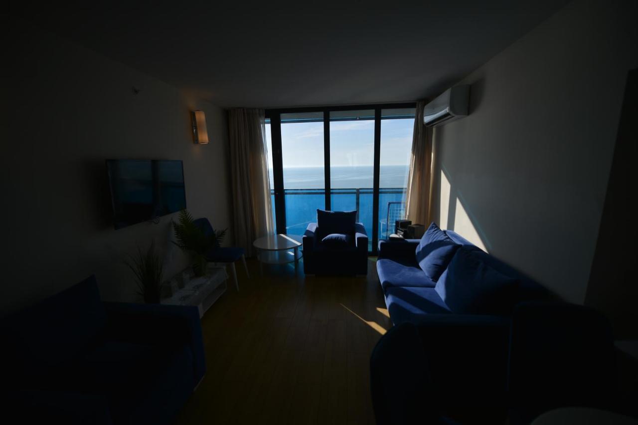 Aparthotel In Orbi City Батуми Экстерьер фото