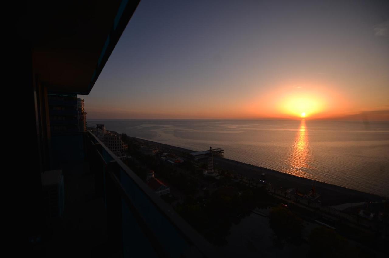 Aparthotel In Orbi City Батуми Экстерьер фото